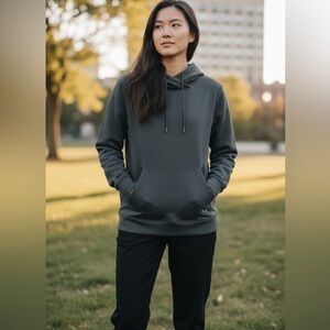 NWT Under Armour UA Women’s Black Cold Gear Loose Fit Hoodie Jacket - L